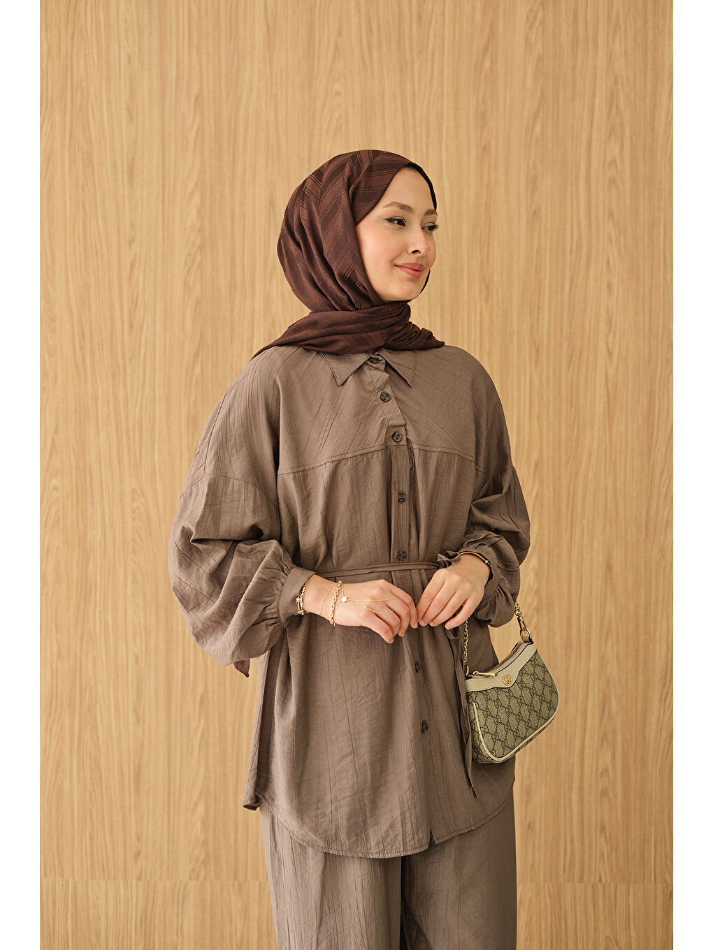 Kadın Kırışık Desen Bel Bağlamalı Gömlek Yaka Takım Kahverengi-2