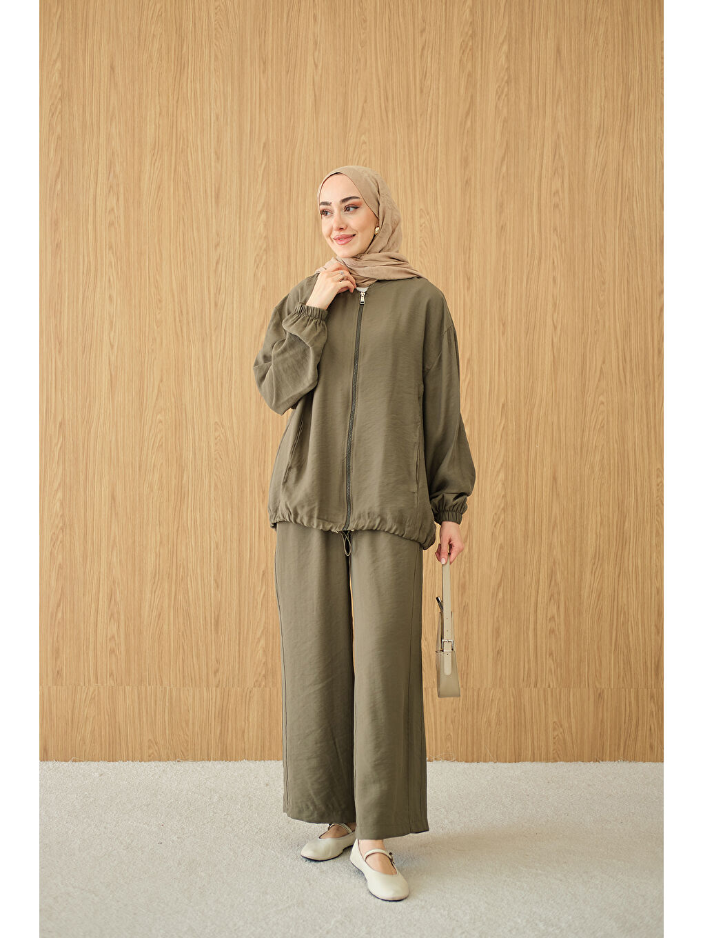 Kadın Yanları Dikiş Detay Fermuarlı Takım Yeşil