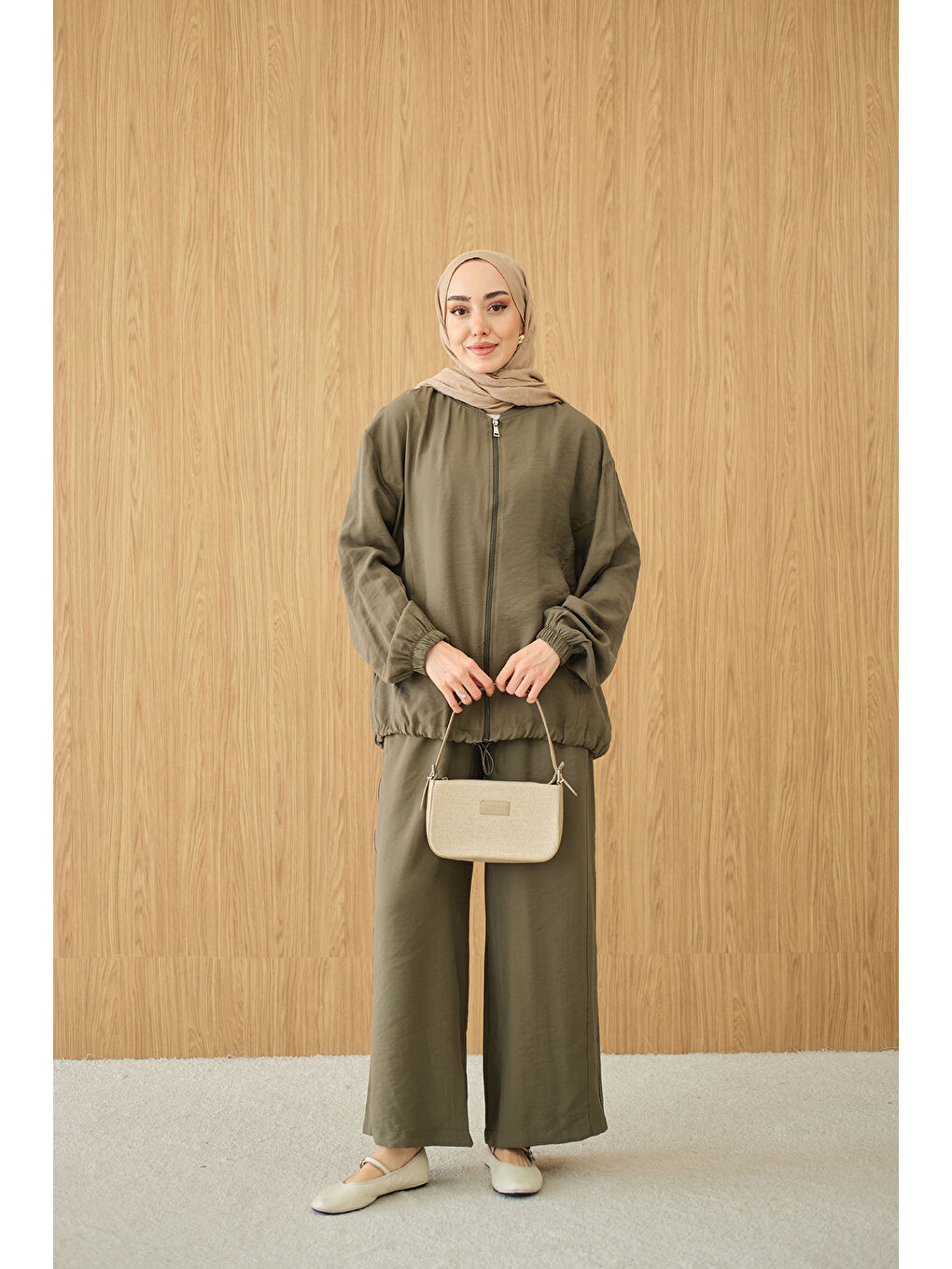 Kadın Yanları Dikiş Detay Fermuarlı Takım Yeşil-1