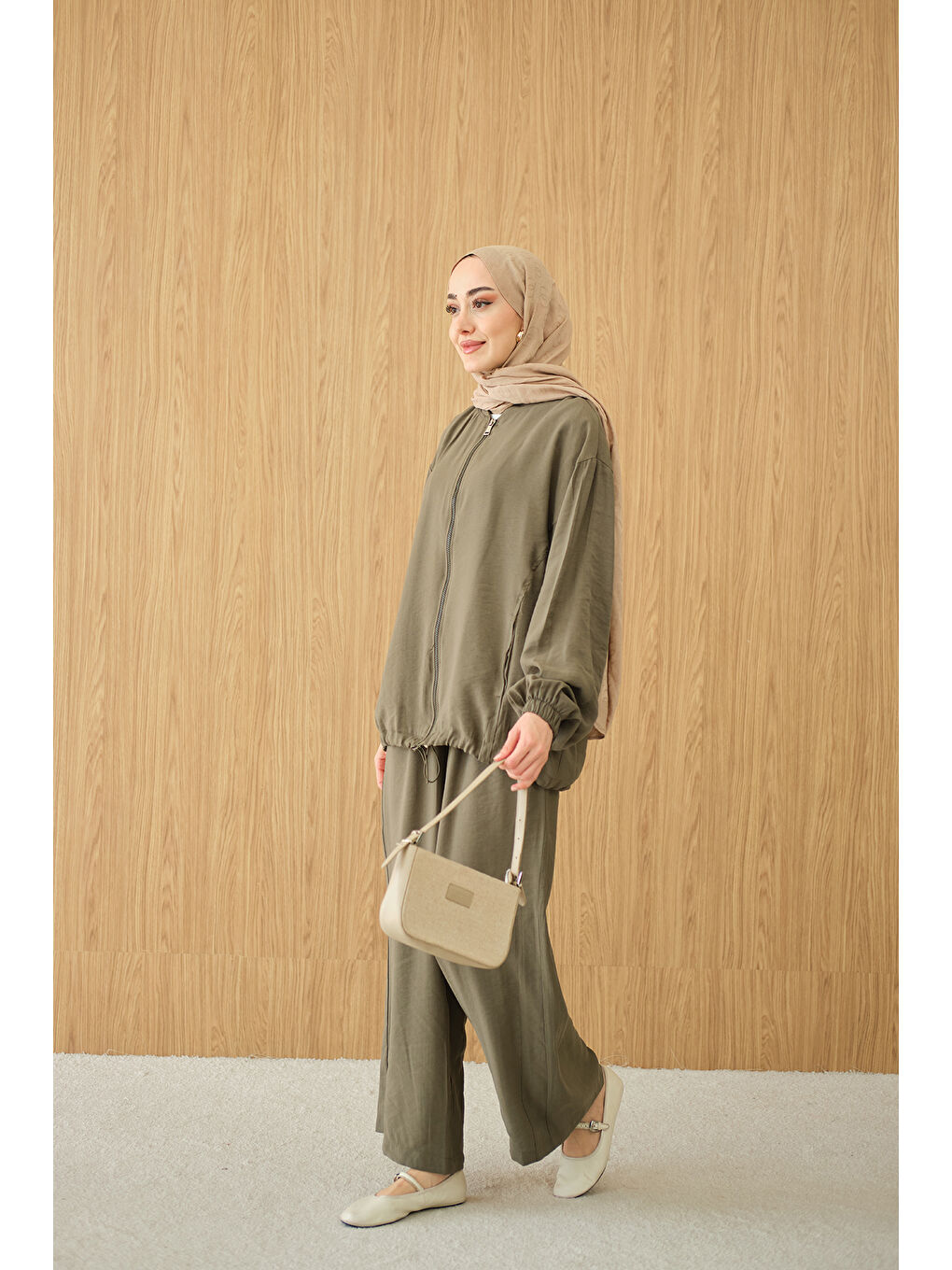 Kadın Yanları Dikiş Detay Fermuarlı Takım Yeşil-3