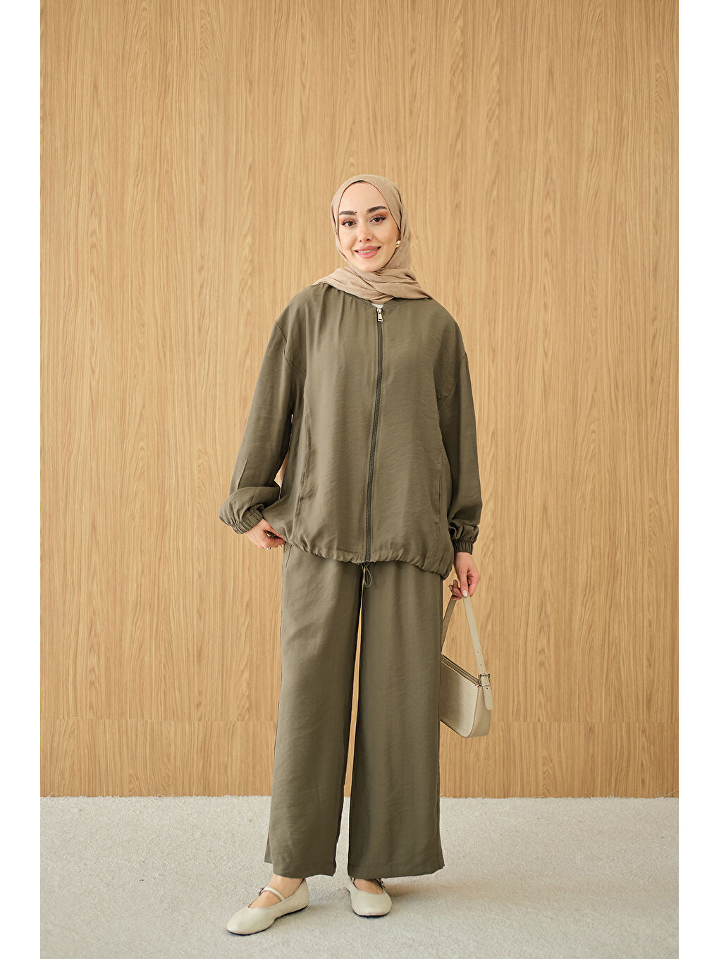 Kadın Yanları Dikiş Detay Fermuarlı Takım Yeşil-4