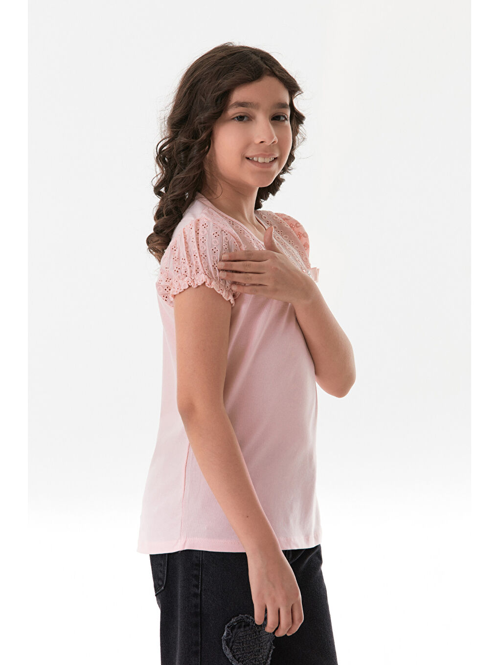 Pembe Nakışlı F Harf Armalı Kız Çocuk Bluz-1