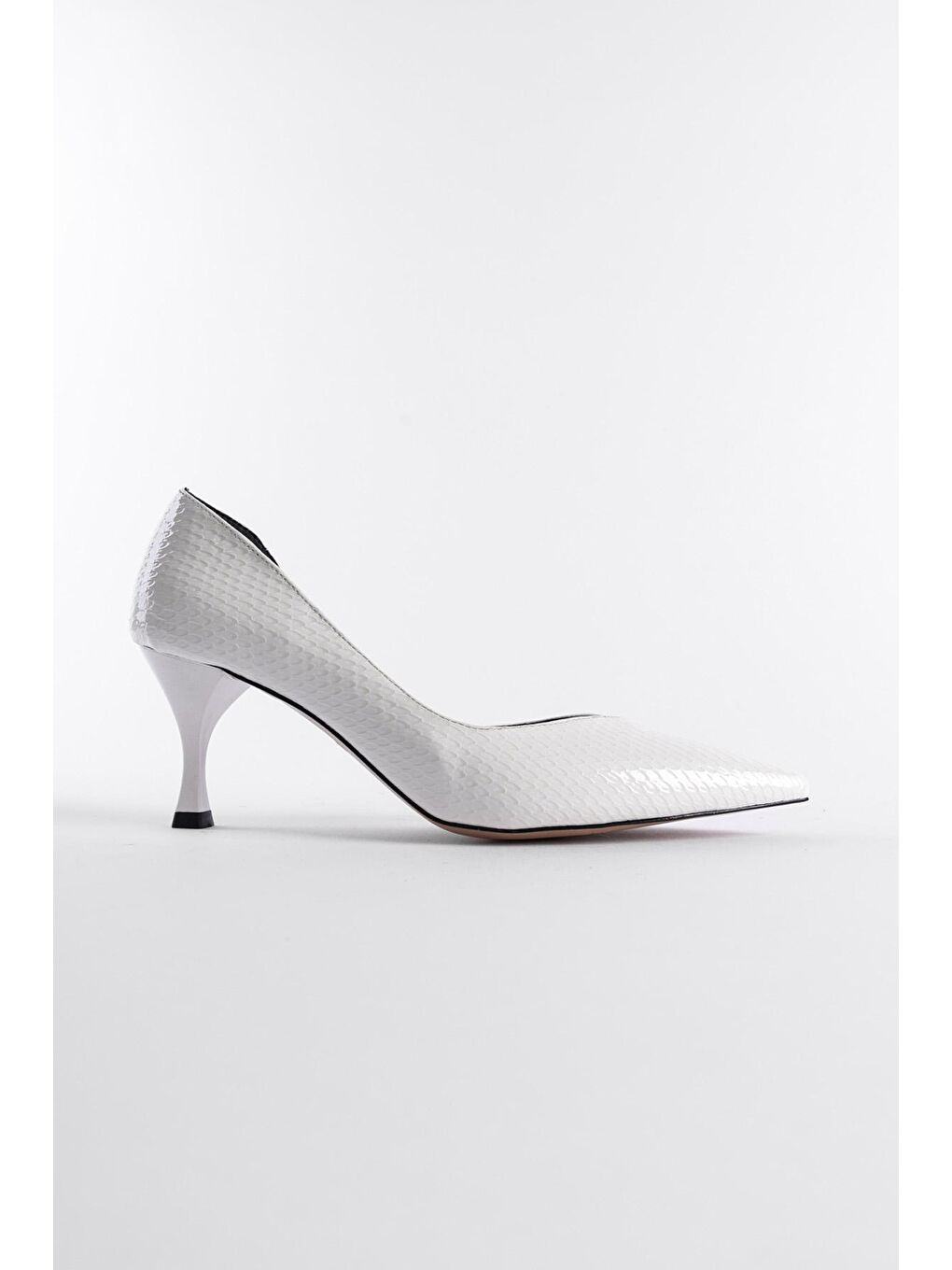 Beyaz Orta Topuklu Stiletto-1
