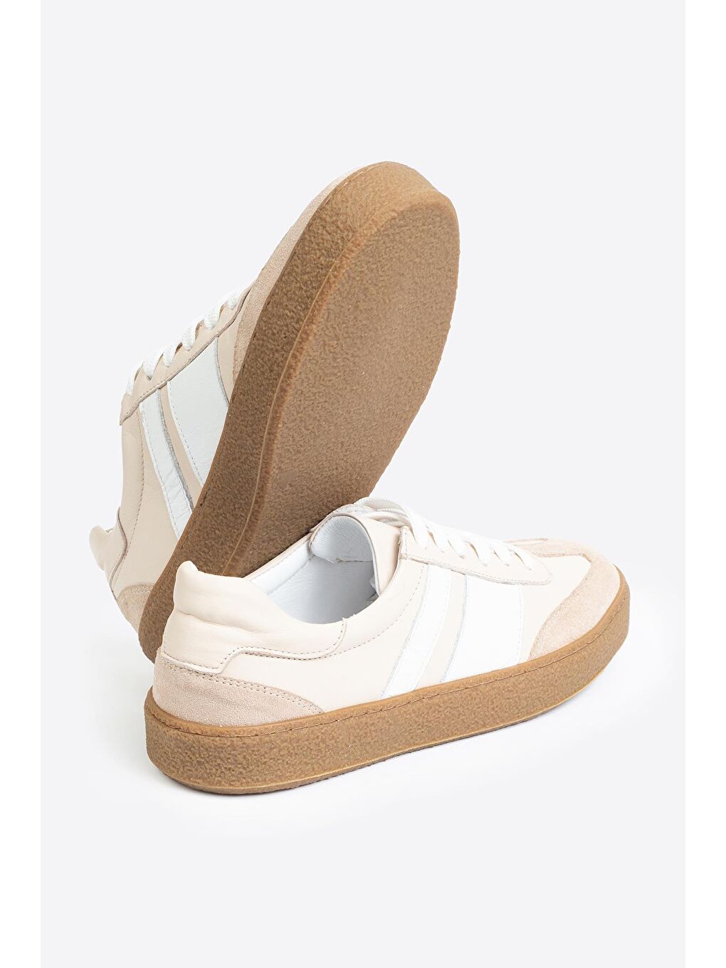 Bej Şerit Detaylı Klasik Deri Spor Ayakkabı-3