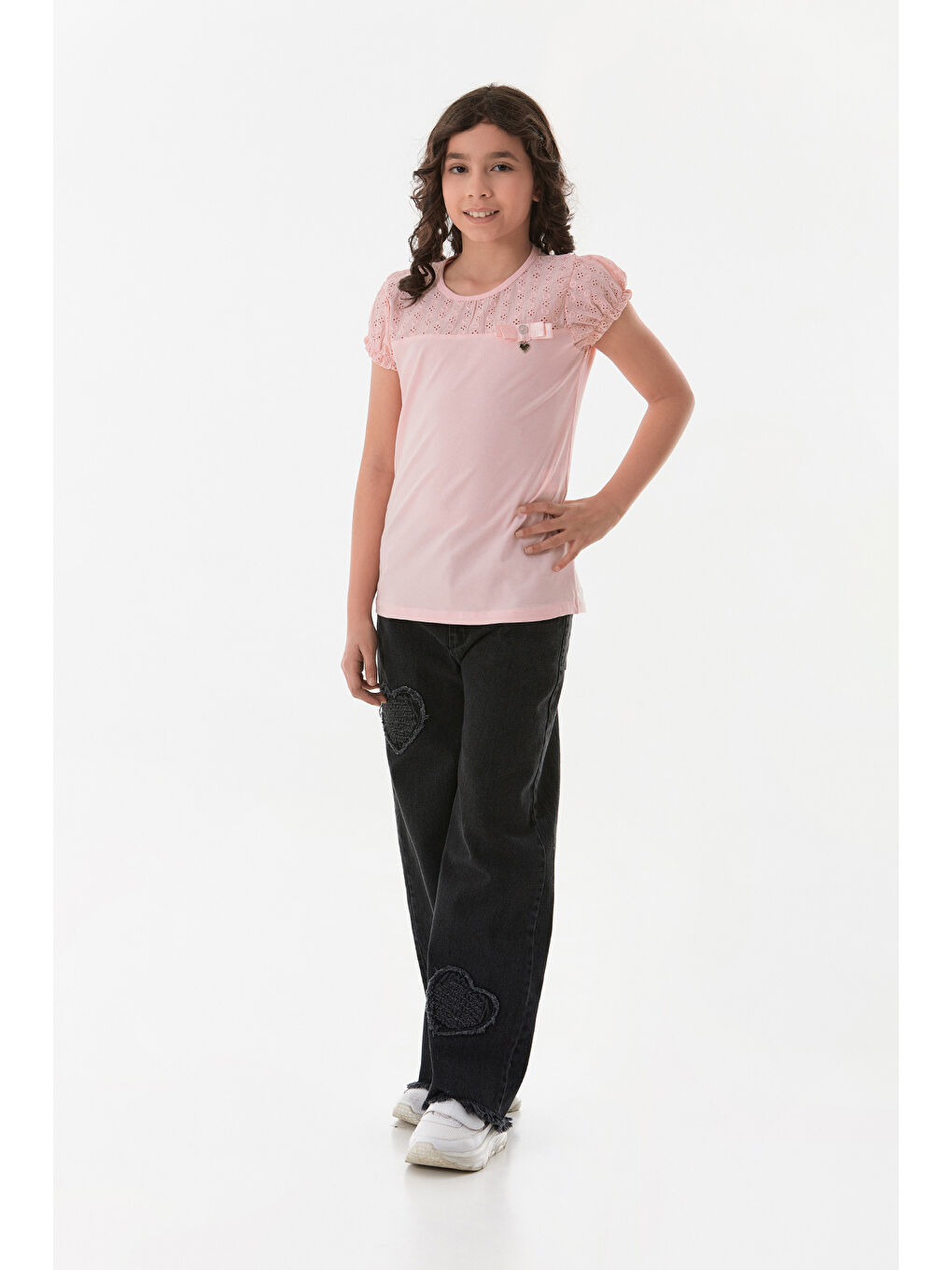 Pembe Nakışlı F Harf Armalı Kız Çocuk Bluz-3