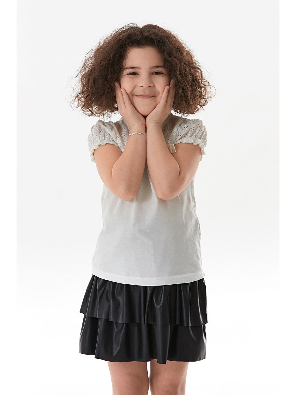 Ekru Fiyonk Detaylı Kız Çocuk Bluz-2