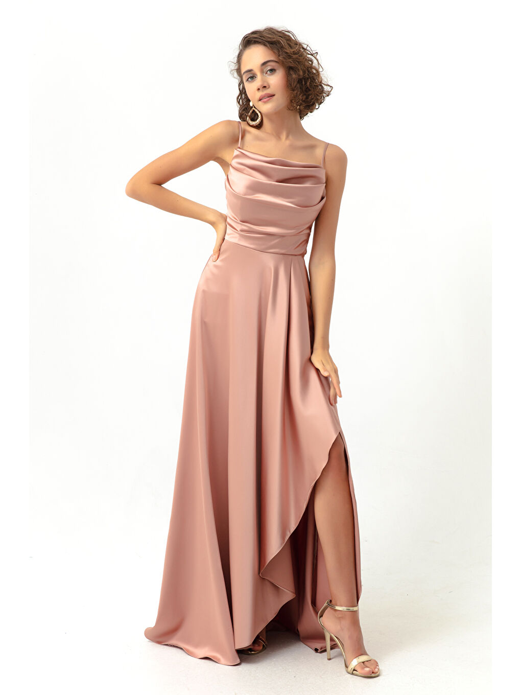 Kadın Pembe Volanlı Yırtmaçlı Saten Abiye & Mezuniyet Elbisesi-3