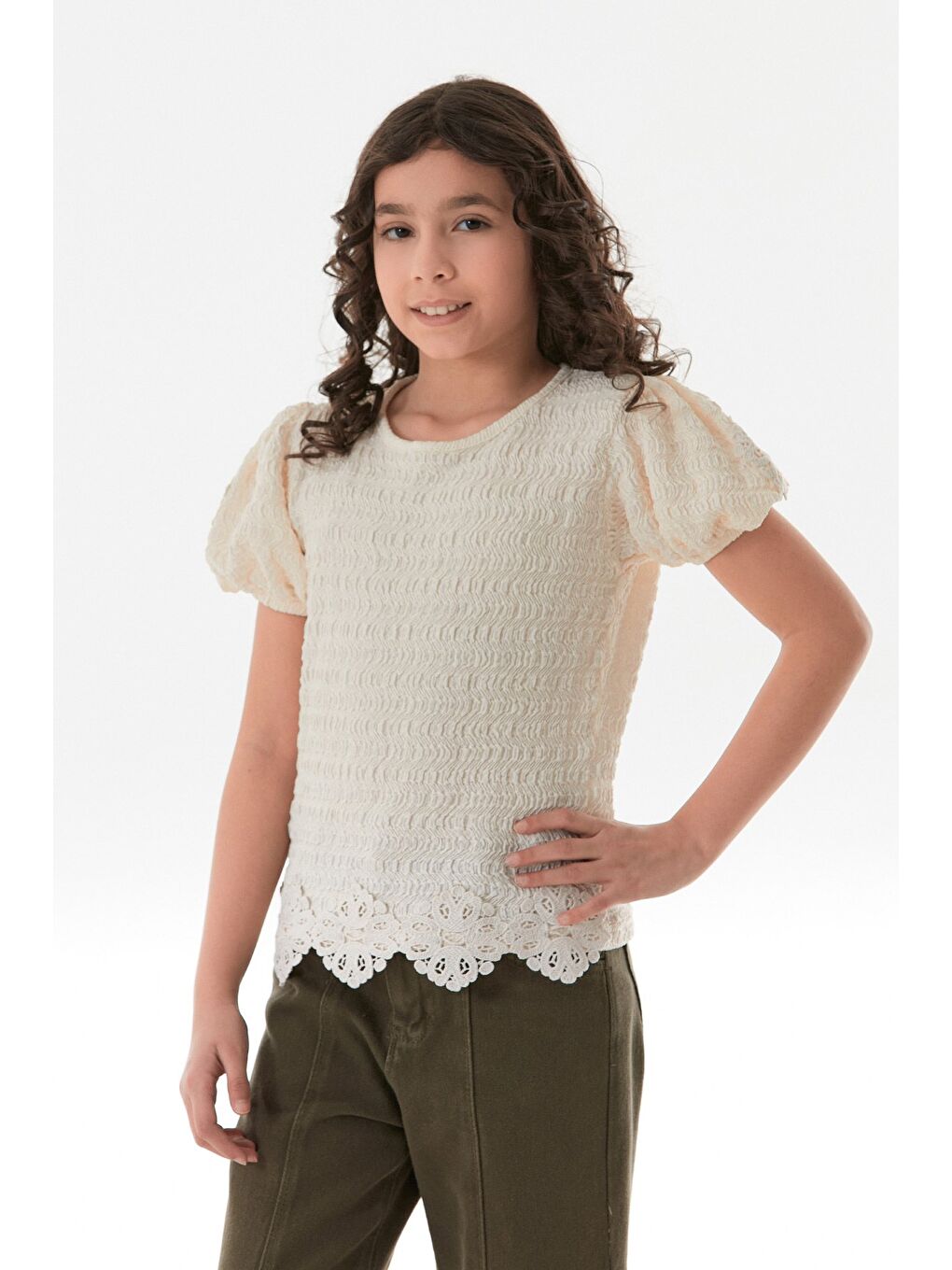 Ekru Beli Güpürlü Balon Kol Kız Çocuk Bluz