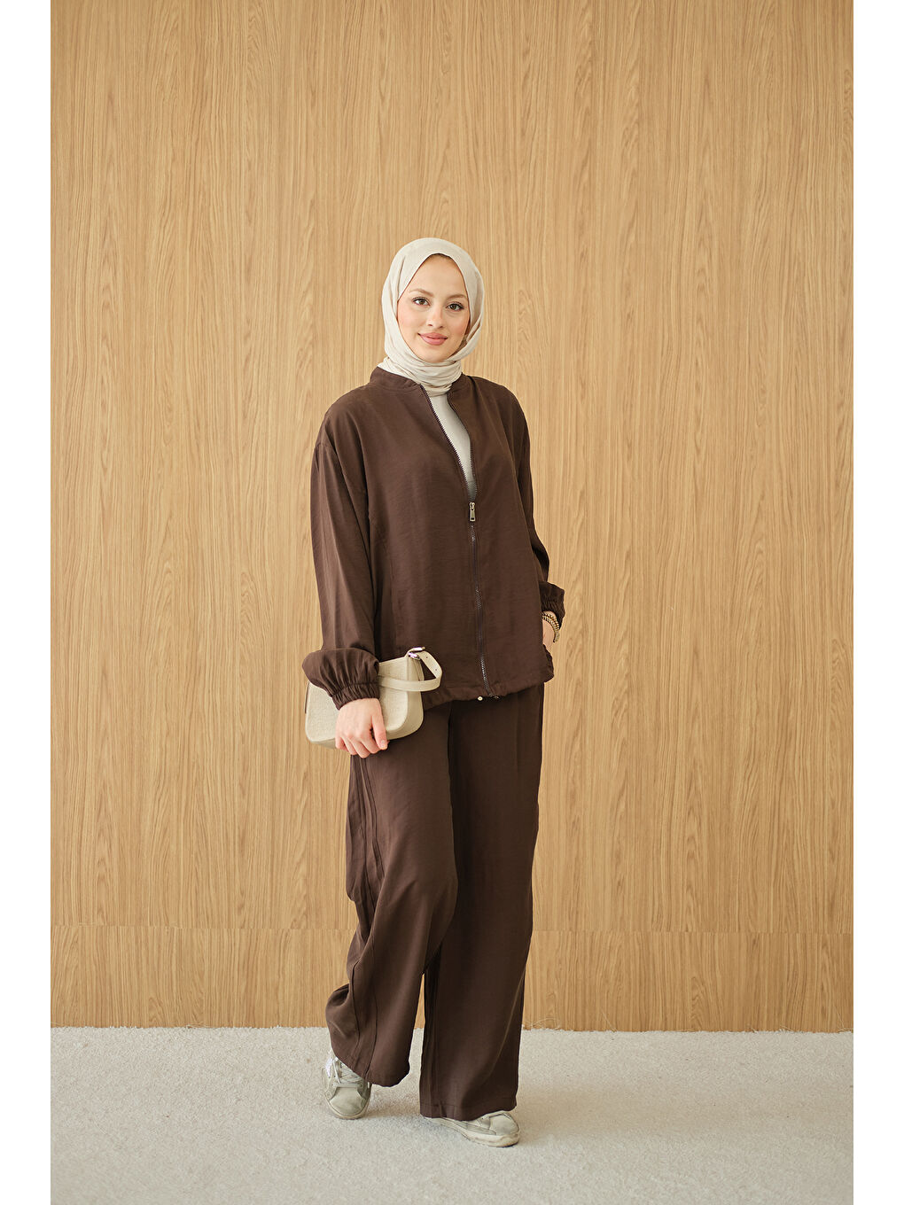 Kadın Yanları Dikiş Detay Fermuarlı Takım Kahverengi-1