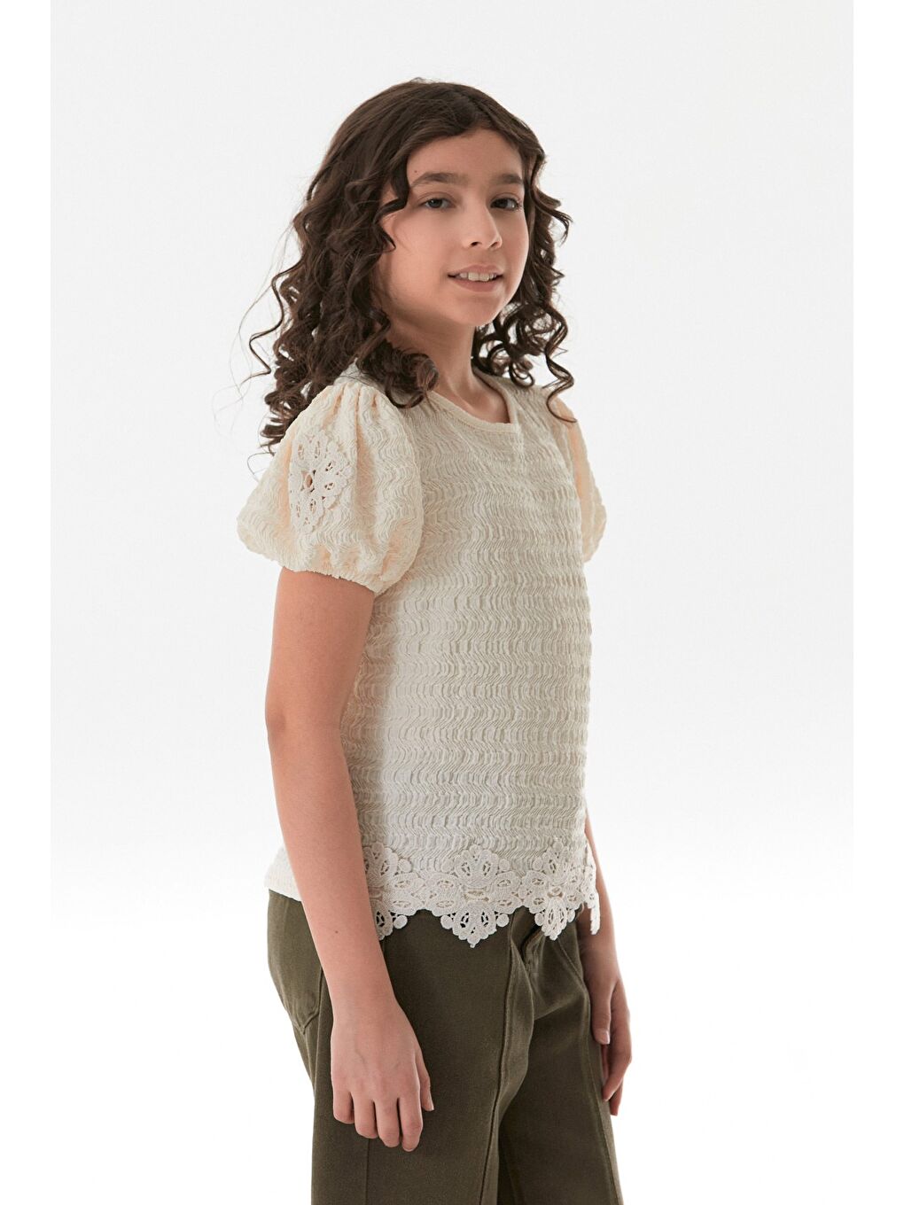 Ekru Beli Güpürlü Balon Kol Kız Çocuk Bluz-2