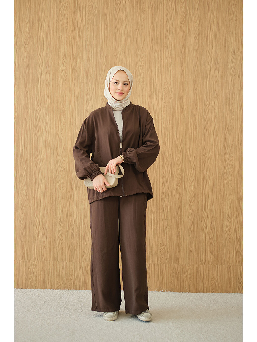 Kadın Yanları Dikiş Detay Fermuarlı Takım Kahverengi-3