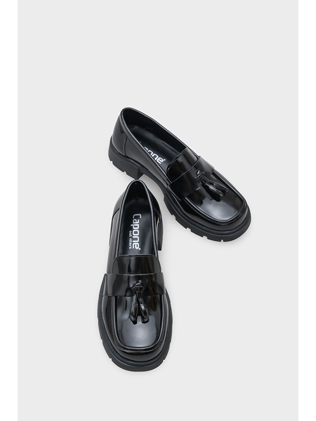 Siyah Elga Trak Tabanlı Püsküllü Kadın Loafer-5