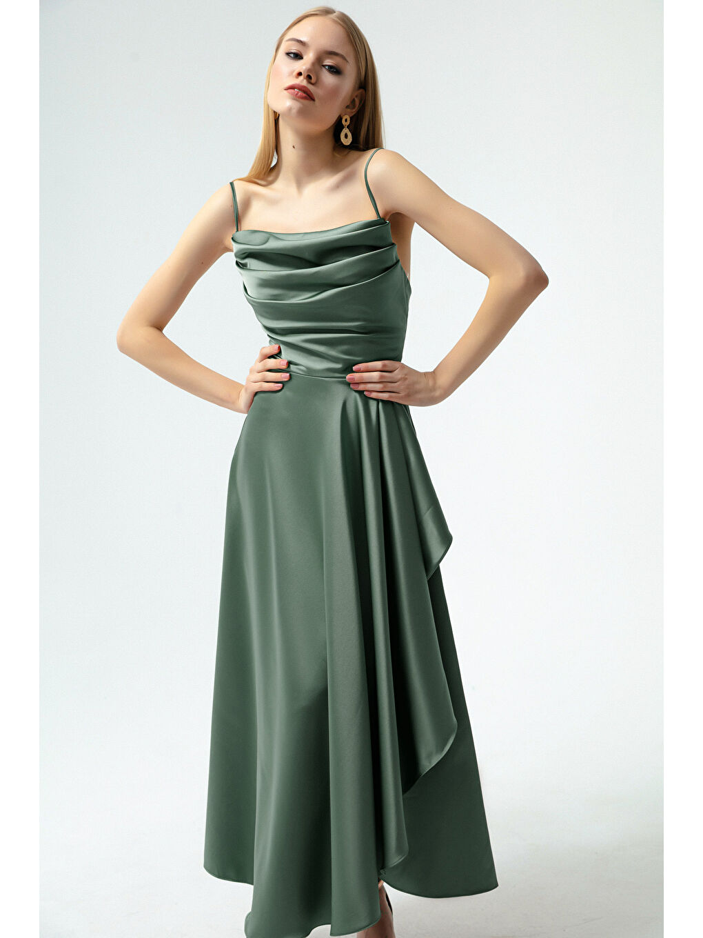 Mavi Kadın Firuze Volanlı Yırtmaçlı Saten Midi Boy Abiye & Mezuniyet Elbisesi-3