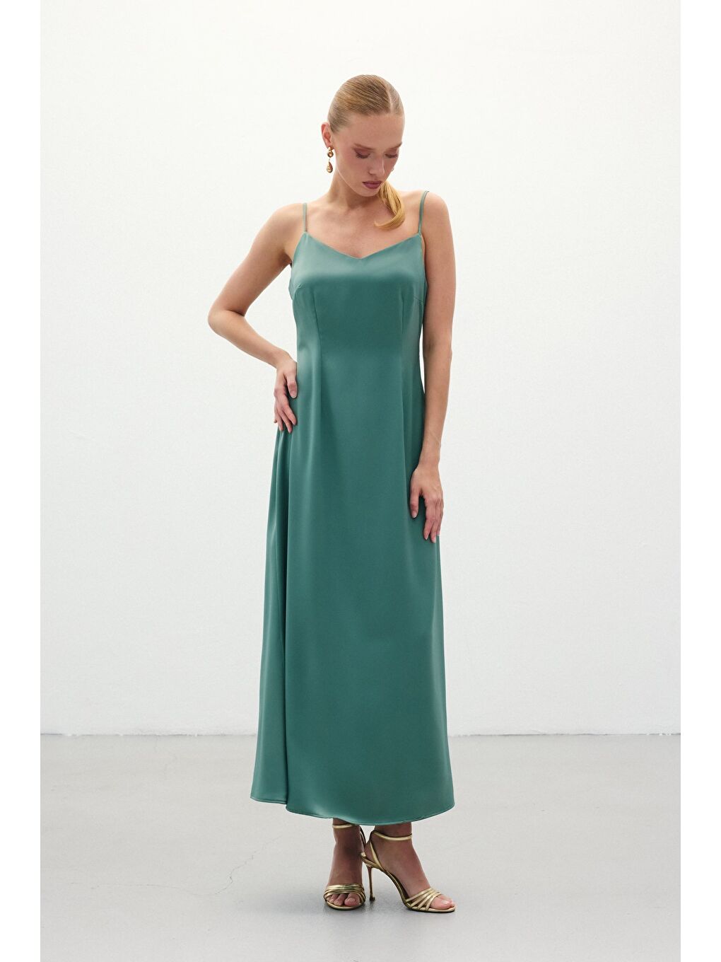 Yeşil Askılı Uzun Saten Elbise - Mint-3