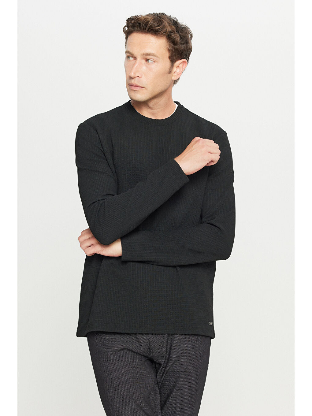 Erkek Siyah Slim Fit Dar Kesim Bisiklet Yaka Jakarlı Uzun Kollu Tişört-2