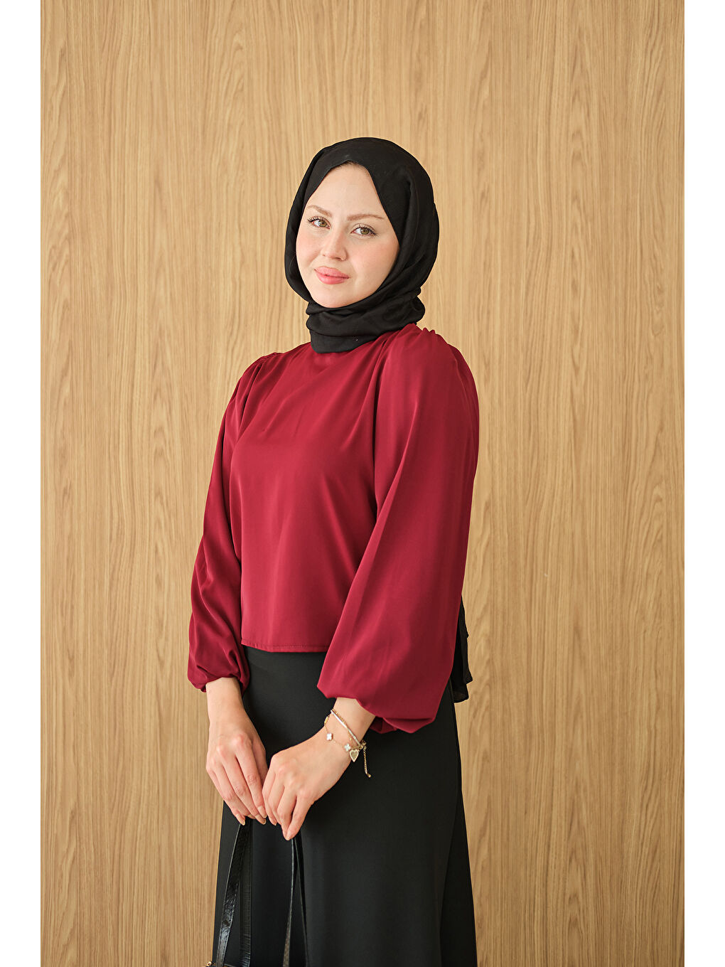 Kadın Dik Yakalı Ve Balon Kol Bluz Bordo-3