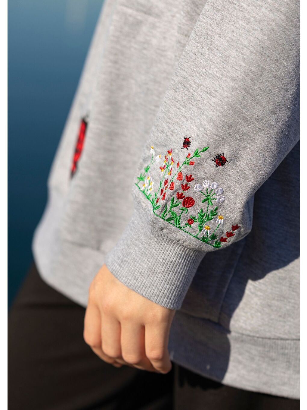 Gri Tesettür Eşofman Üstü Uğur Böceği-6