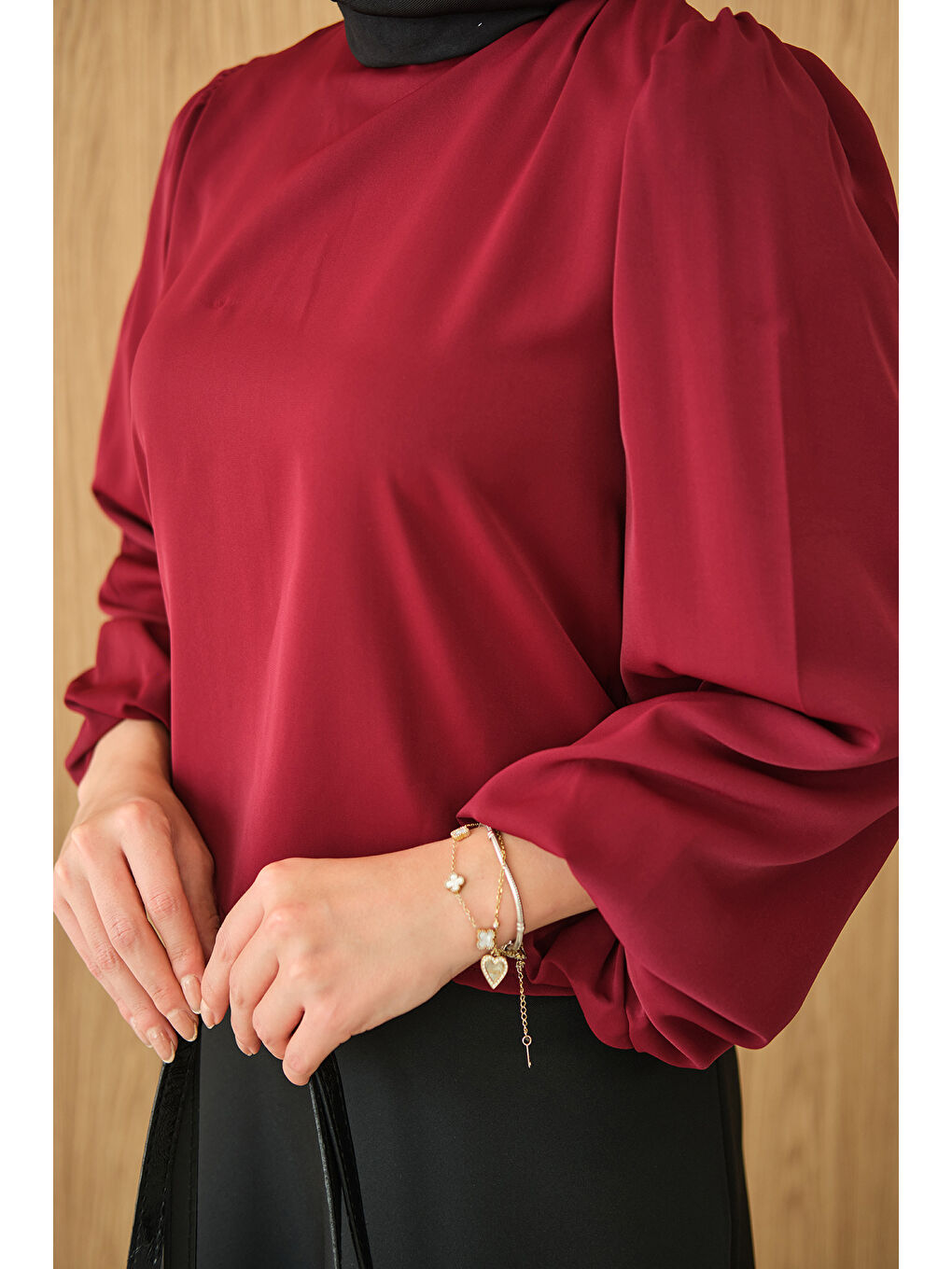 Kadın Dik Yakalı Ve Balon Kol Bluz Bordo-4