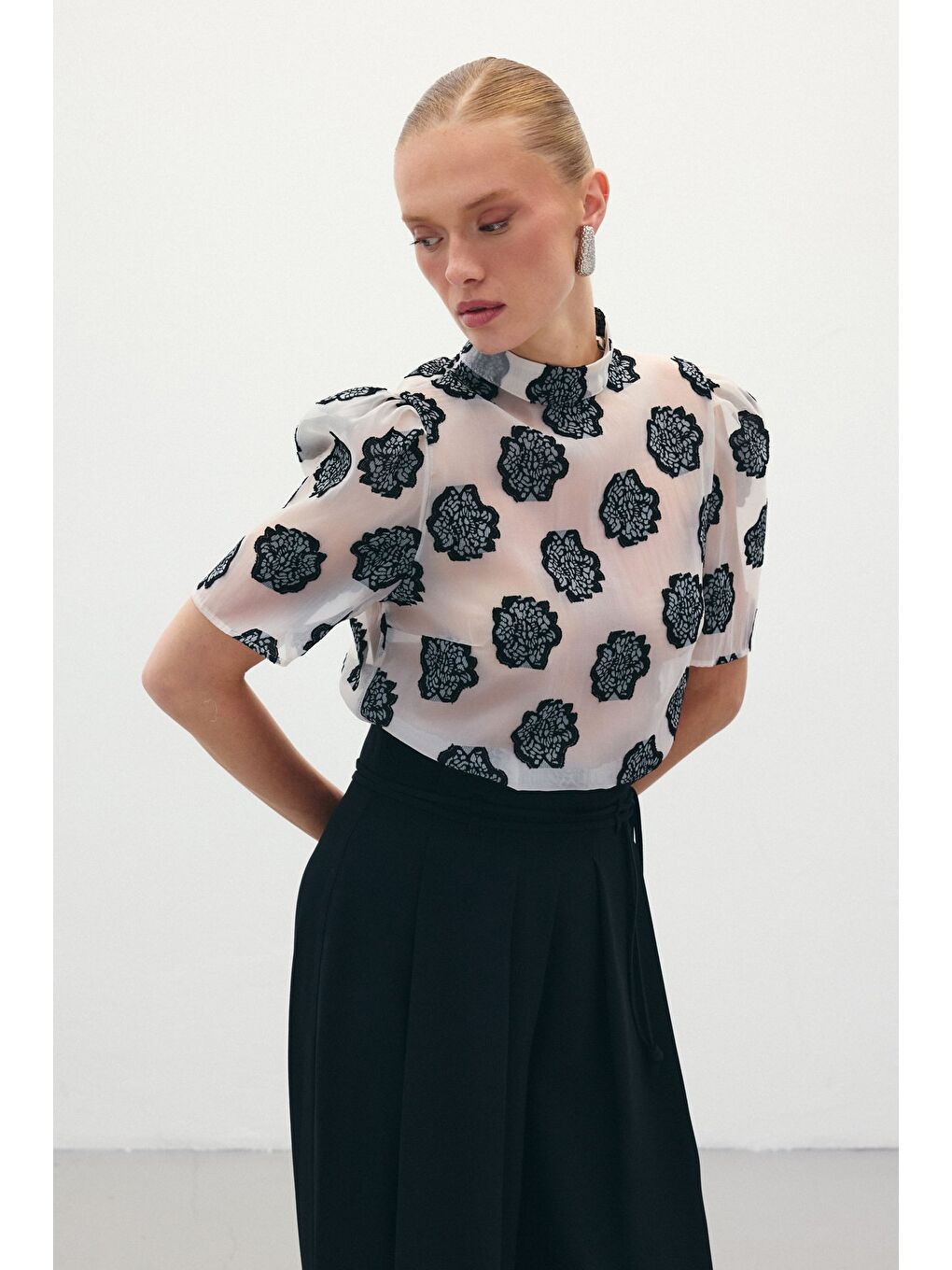 Organze Kısa Kol Bluz - Siyah-3