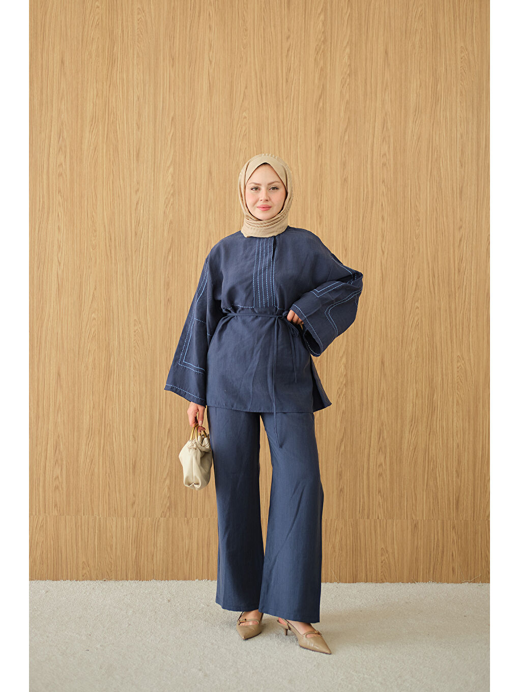 Kadın Nakış Detay Bel Bağlamalı Takım Lacivert
