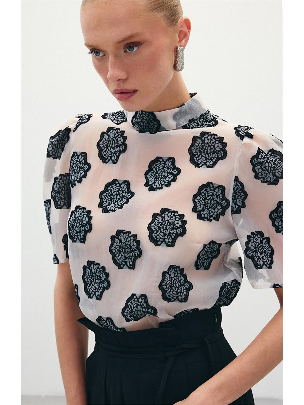 Organze Kısa Kol Bluz - Siyah-4