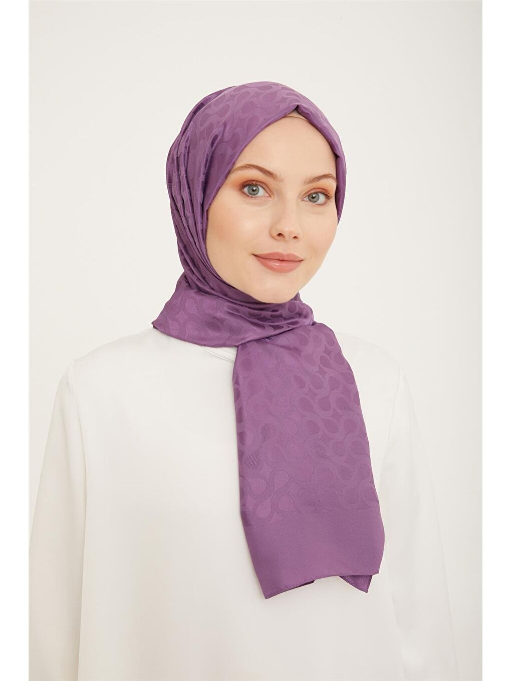 Mor Trend İnci Monogram Şal 1 10