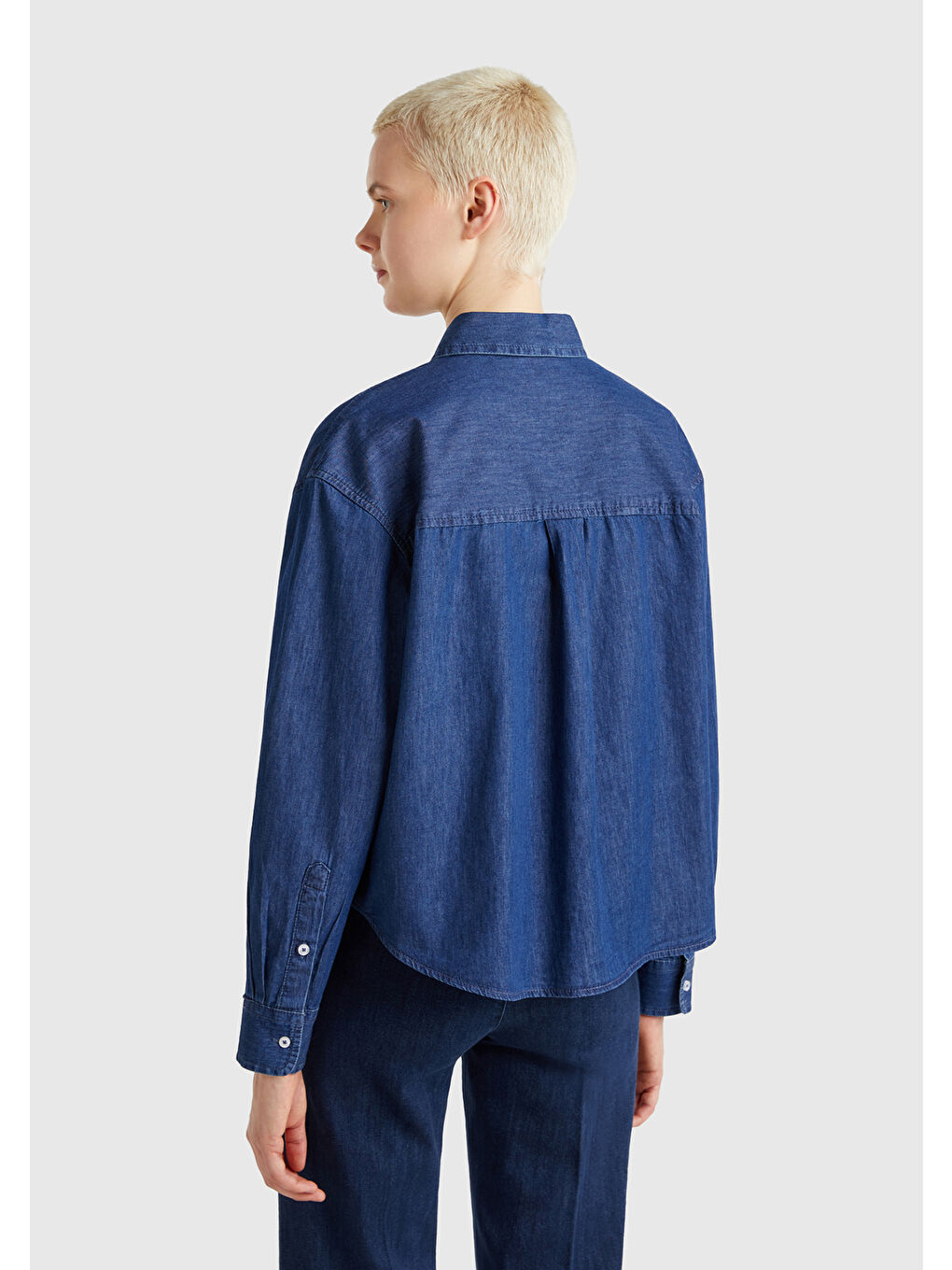 United Colors Of Benetton Kadın Koyu Mavi %100 Pamuk Göğüs Cepli Yanları Yuvarlak Kesimli Denim Gömlek - 2