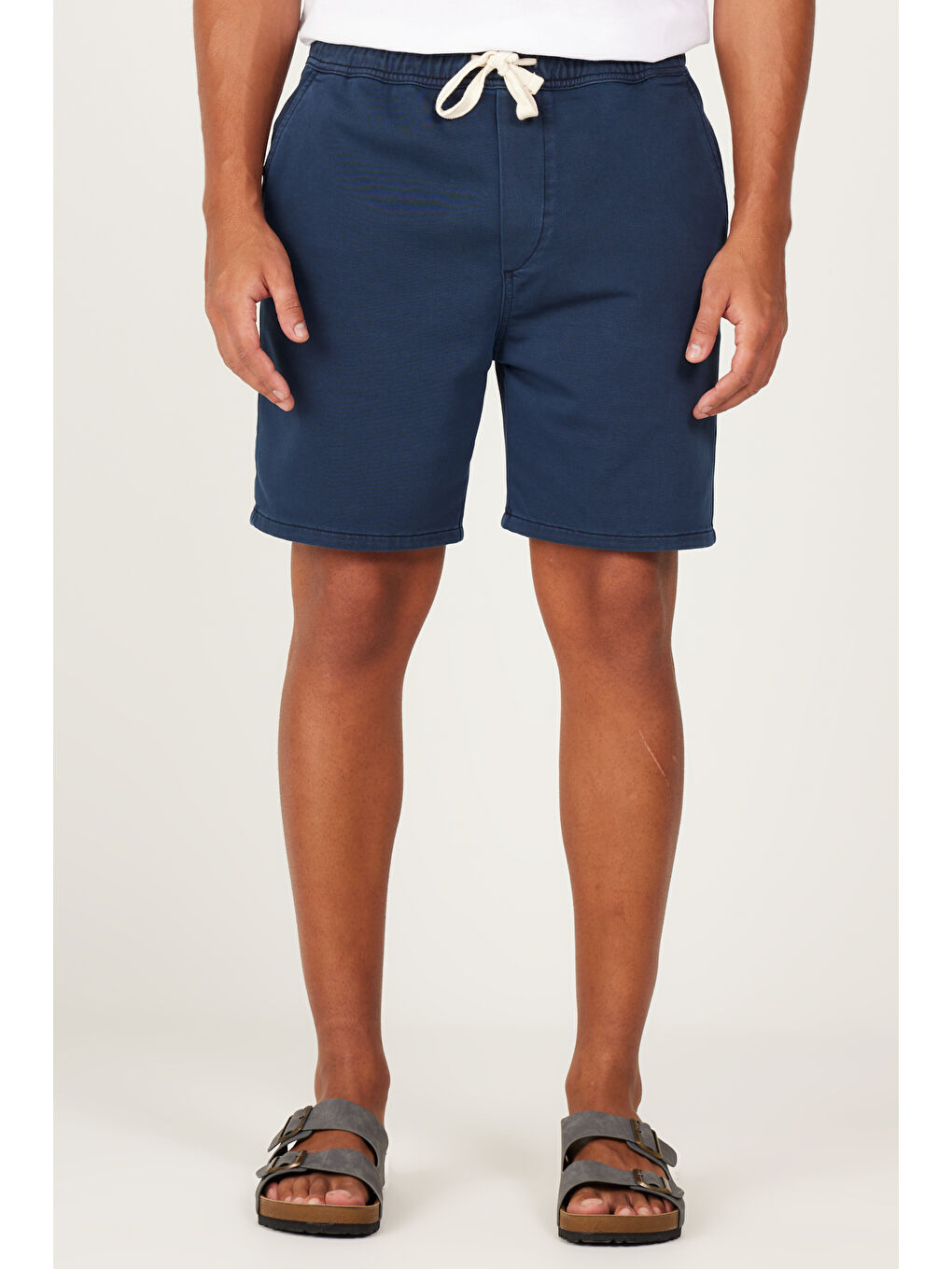 Erkek Lacivert Slim Fit Dar Kesim Yan Cepli Pamuklu Esnek Şort-1