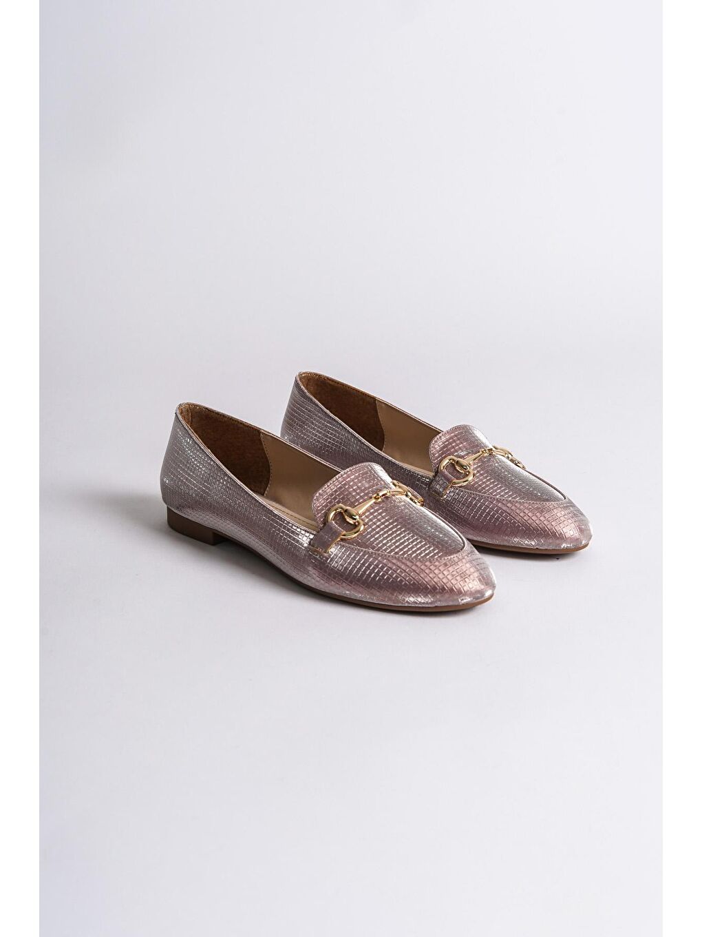 Sarı Sivri Burunlu Simli Tokalı Kadın Babet