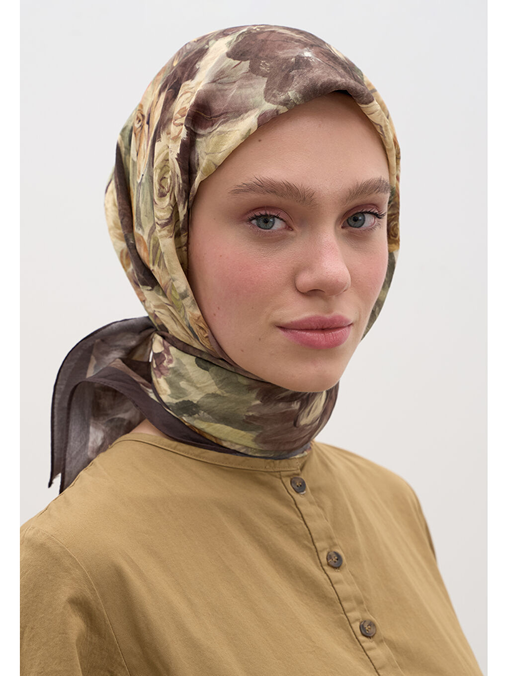 Kahverengi Rose Breeze Desen Pamuklu Viskon Eşarp Tozlu Kahve-3