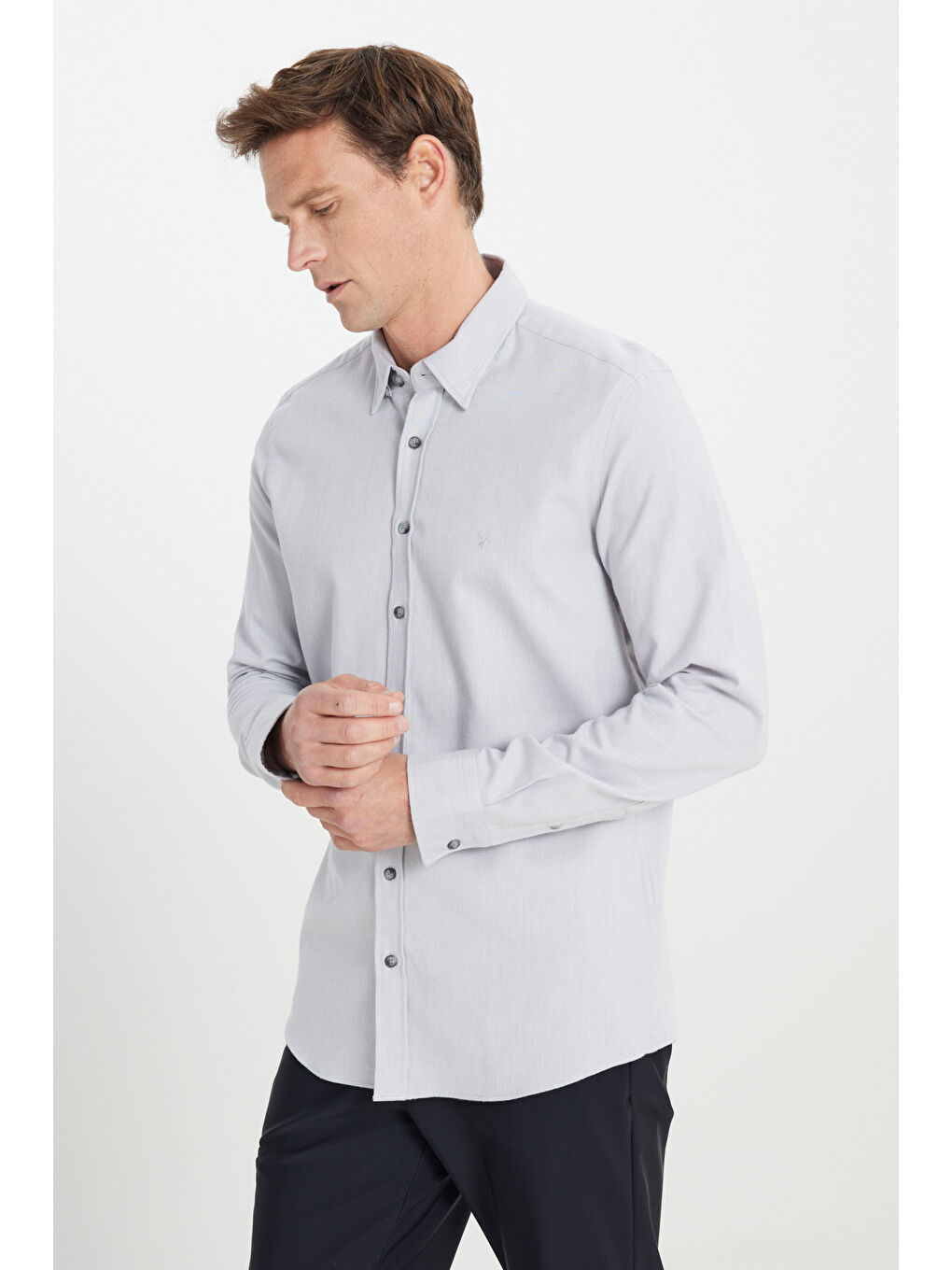 Erkek Açık Gri %100 Pamuk Flanel Slim Fit Dar Kesim Gizli Düğmeli Yaka Gömlek-2