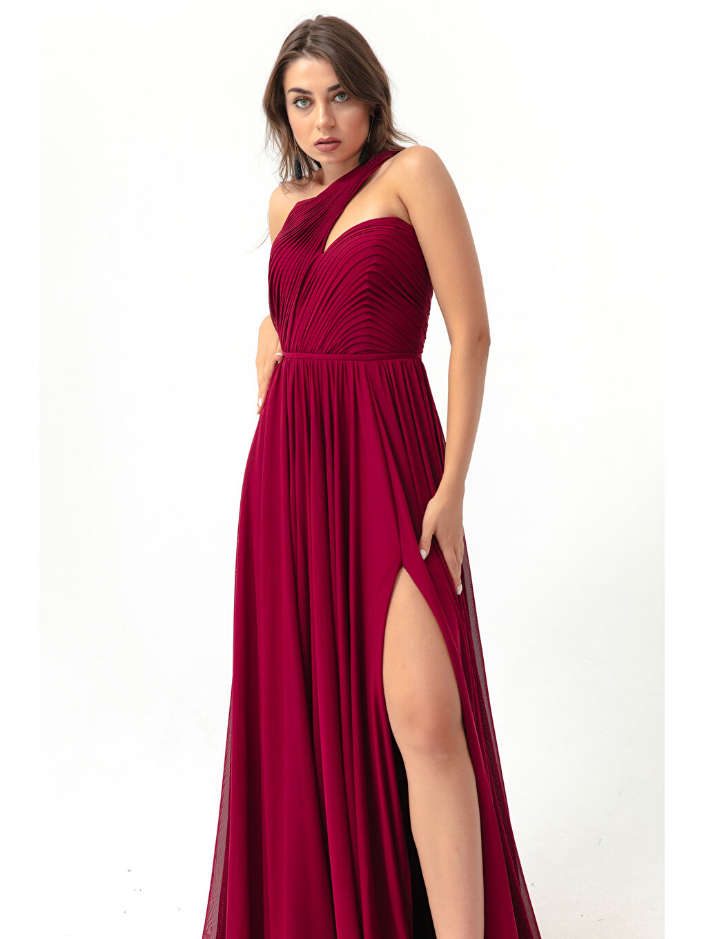 Kadın Bordo Tek Omuz Yırtmaçlı Uzun Abiye Elbise-1