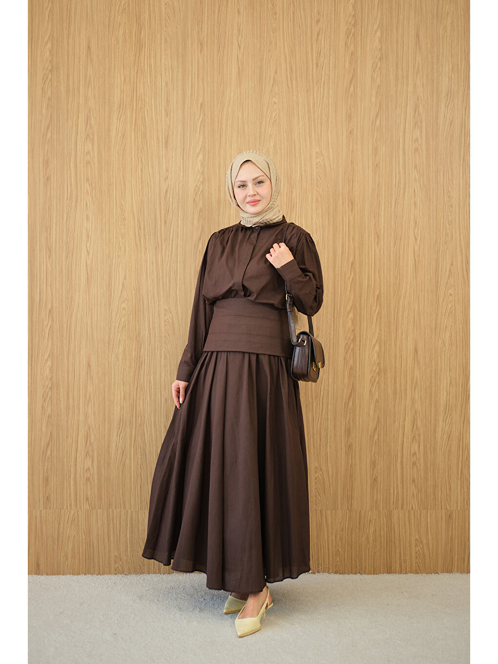 Kadın Gizli Düğmeli Beli Kuşaklı Gömlek Yaka Takım Kahverengi-3