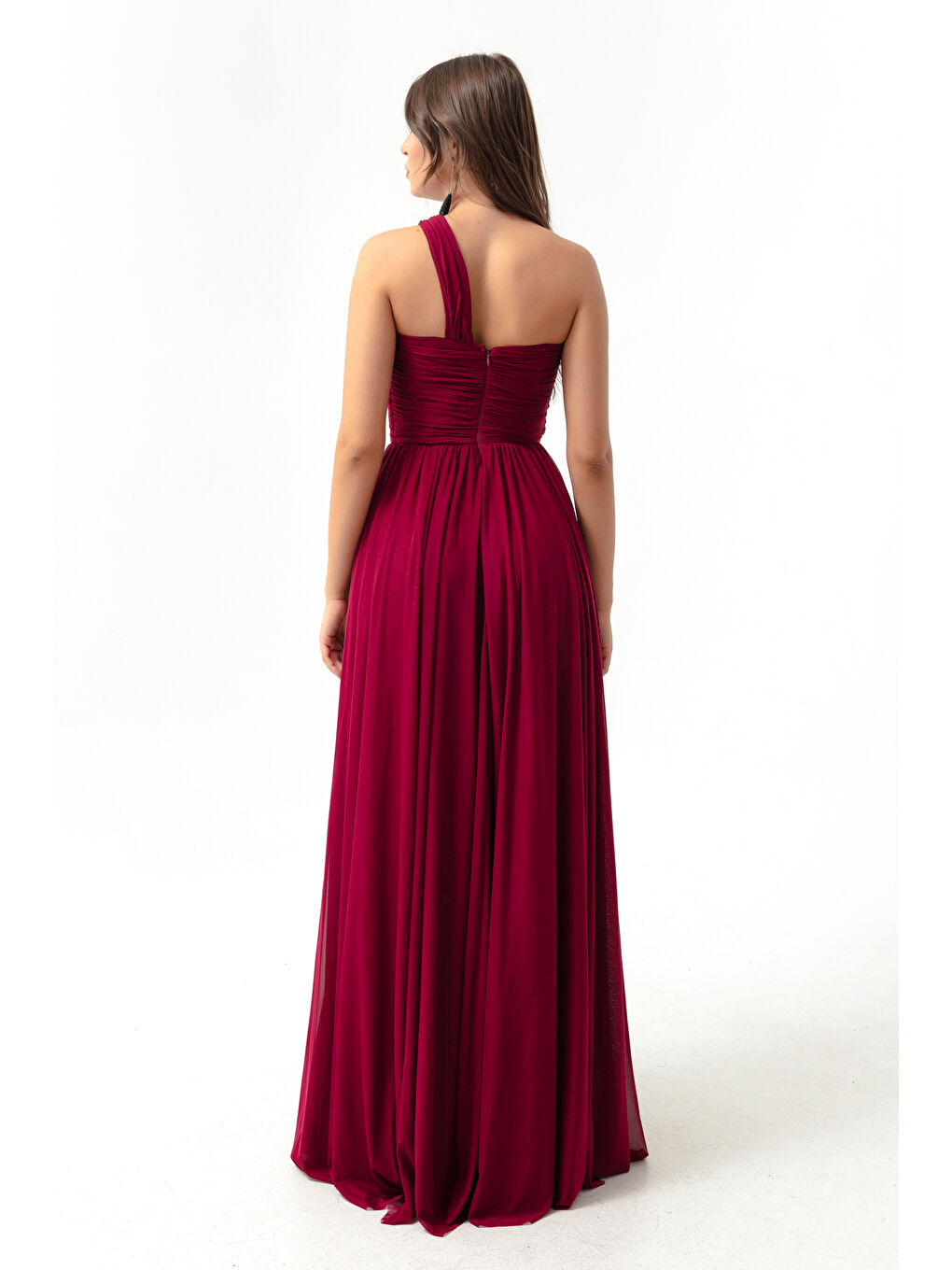 Kadın Bordo Tek Omuz Yırtmaçlı Uzun Abiye Elbise-4