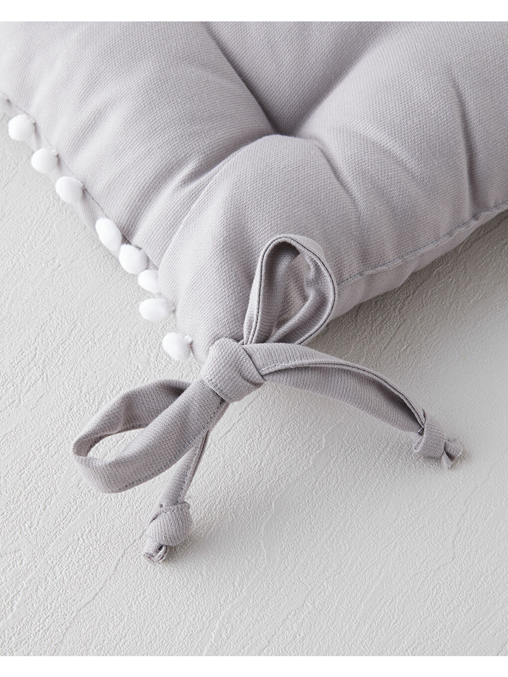 Puff Ponponlu Tekli Sandalye Minderi 40x40 cm Açık Gri-2