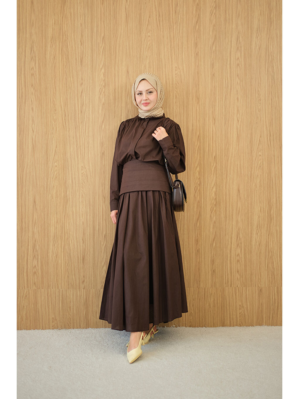 Kadın Gizli Düğmeli Beli Kuşaklı Gömlek Yaka Takım Kahverengi-4