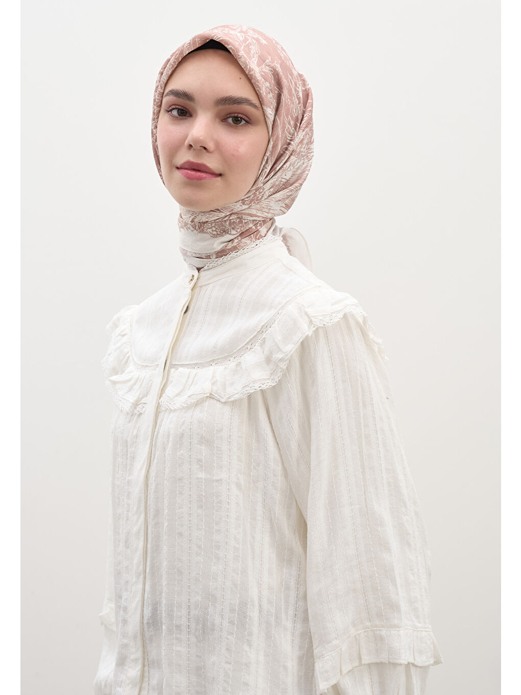 Pembe Secret Elegance Desen Pamuklu Viskon Eşarp Somon-1