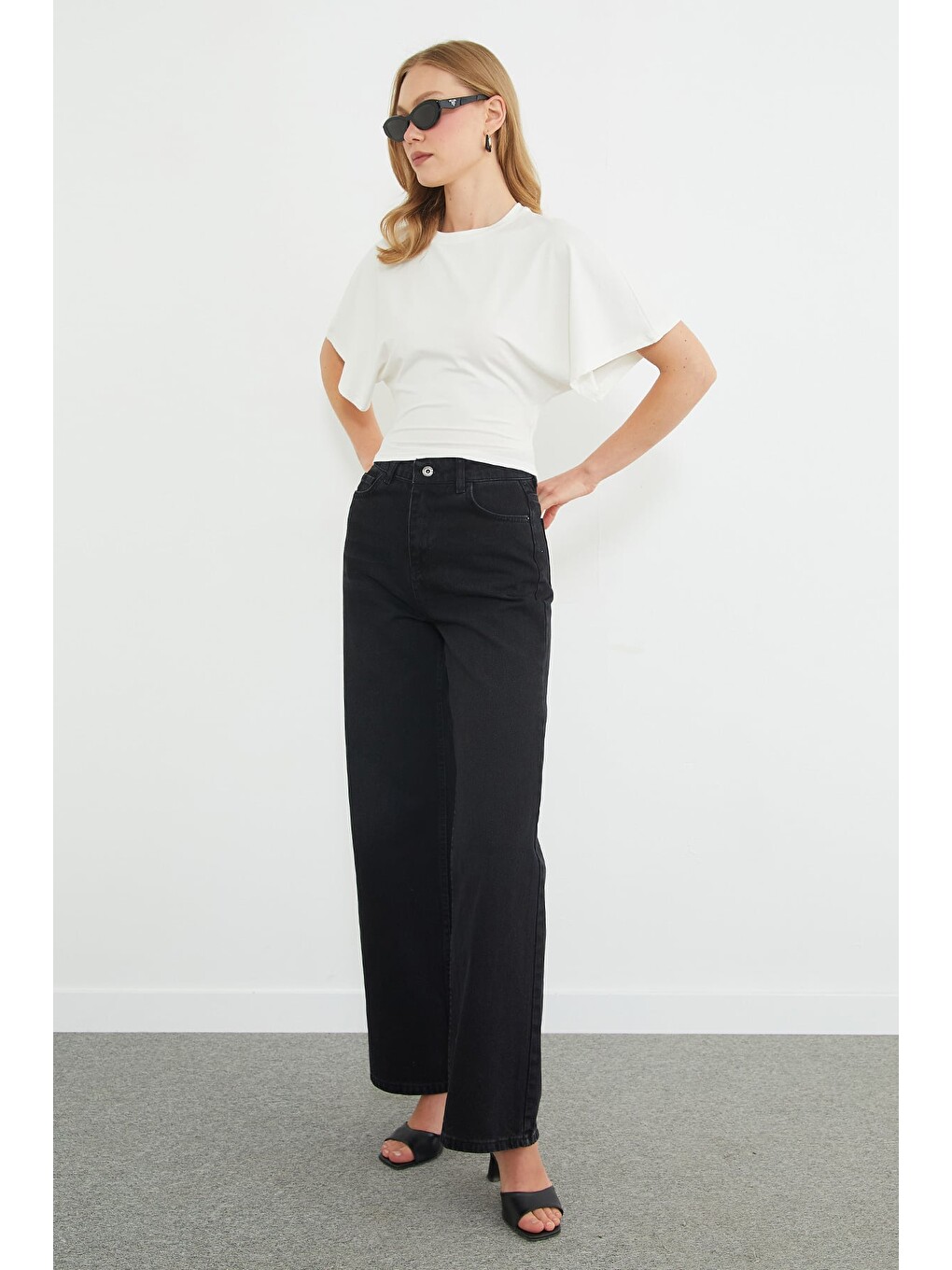 Ekru Yarasa Kol Bisiklet Yaka Crop Bluz-3