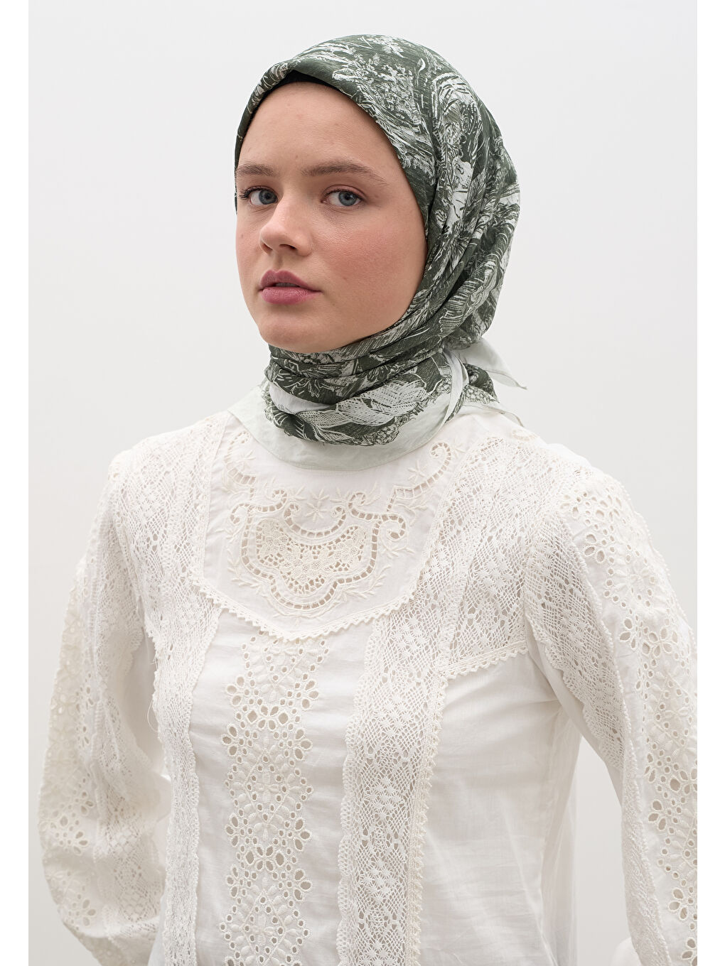 Secret Elegance Desen Pamuklu Viskon Eşarp Koyu Yeşil-1