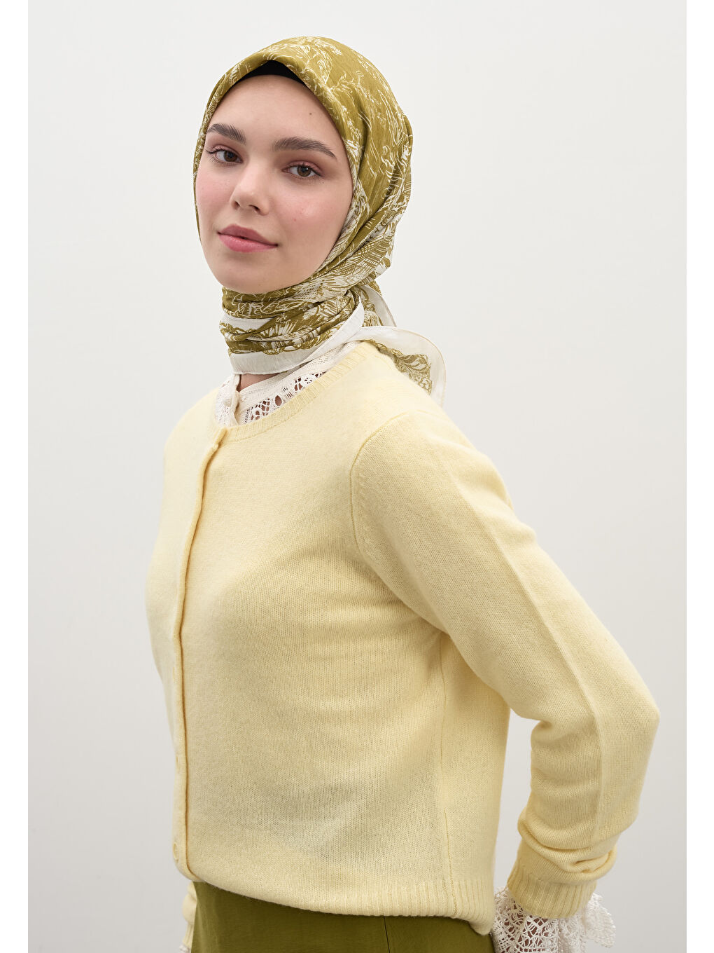 Secret Elegance Desen Pamuklu Viskon Eşarp Yağ Yeşili-1