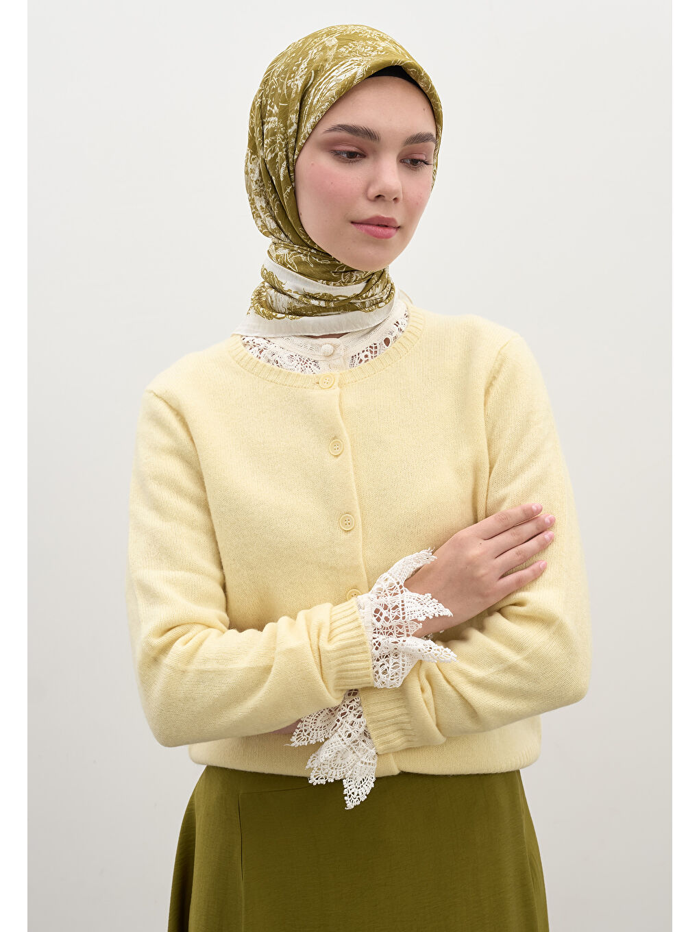 Secret Elegance Desen Pamuklu Viskon Eşarp Yağ Yeşili-2