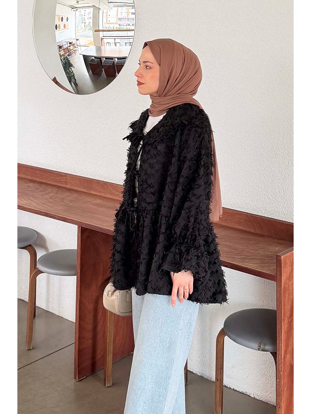 Püskül Detaylı Bağlamalı Tunik Siyah-1