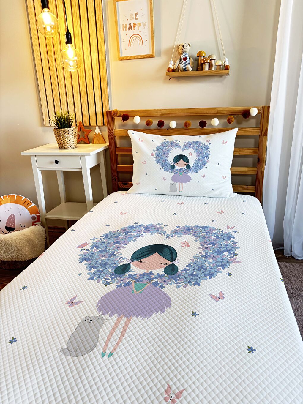 Karışık Kalp Ve Kız Desenli Baskılı Çocuk Tek Kişilik Pike Takımı Beyaz-3