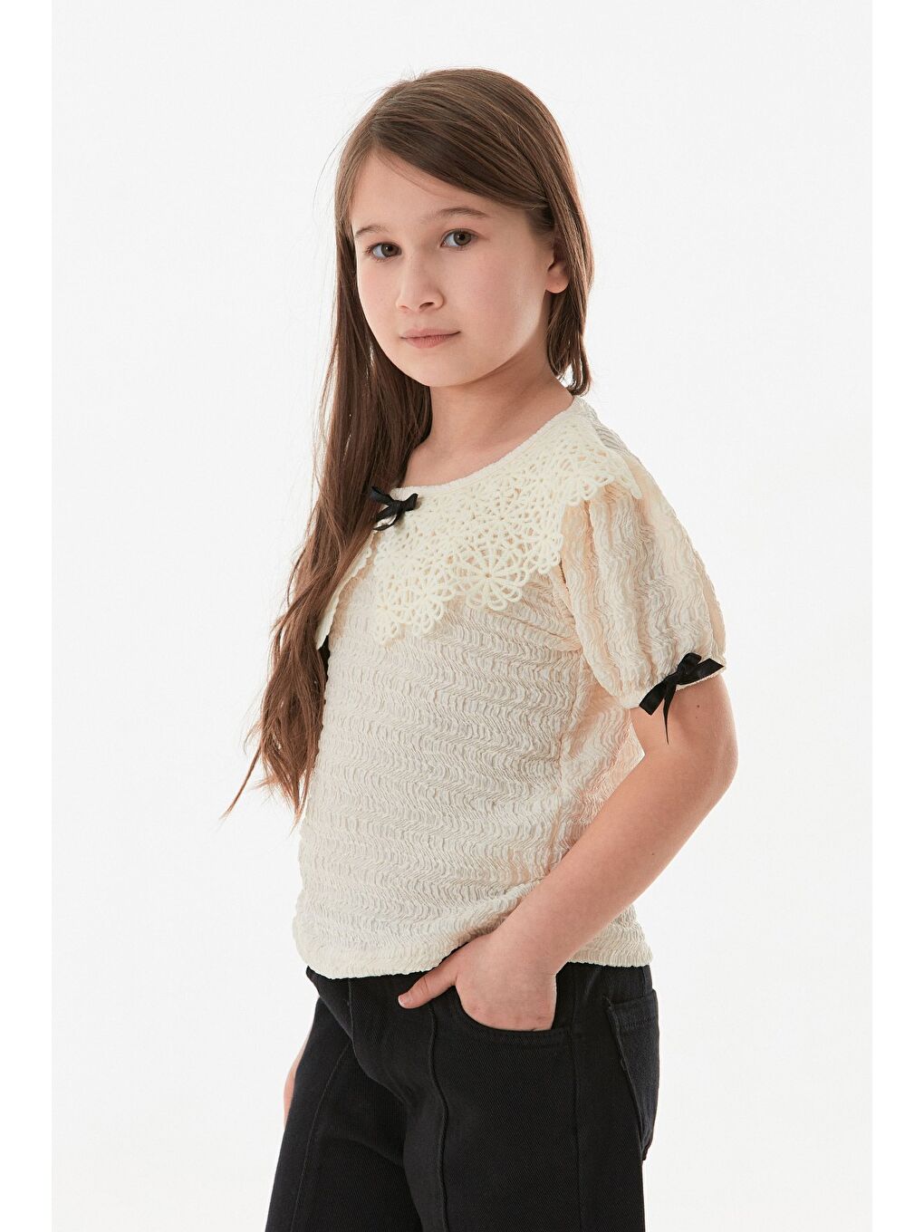Ekru Fiyonk Ve Dantel Detaylı Bebe Yaka Kız Çocuk Bluz-4