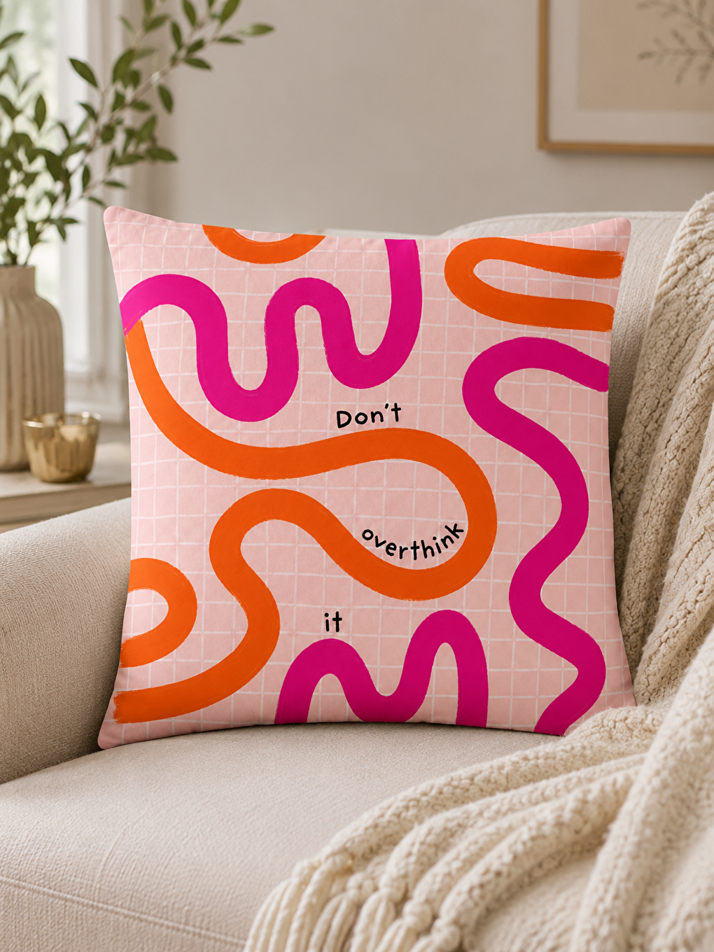 Pembe Turuncu Soyut Çizgili Yazılı Dekoratif Kırlent Kılıfı 43x43 Cm Modern Dekor-4
