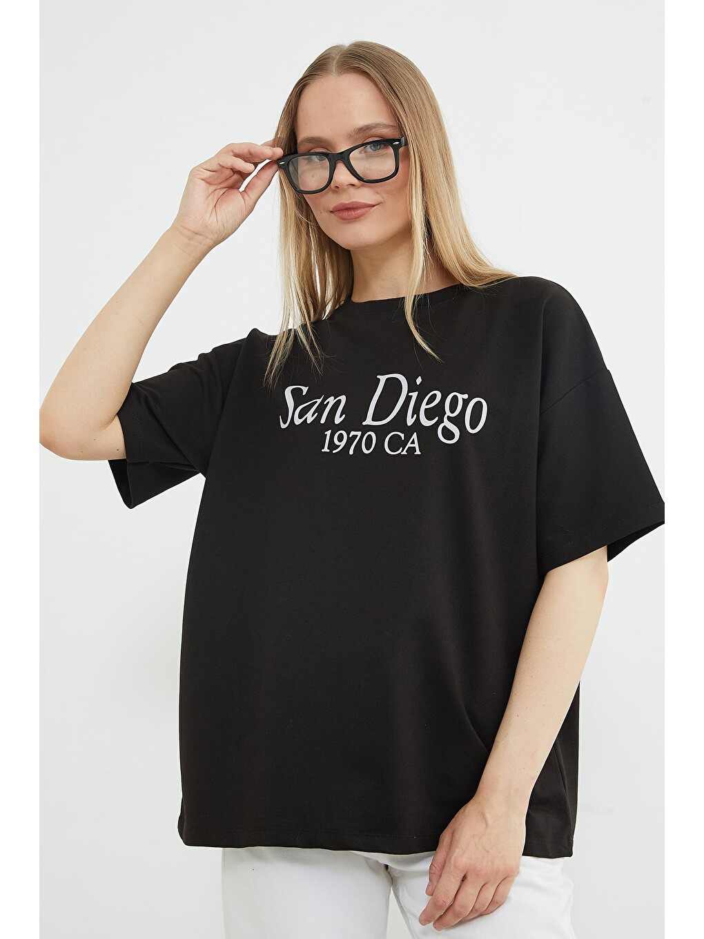 Siyah San Diego Baskılı Oversize Tişört-1