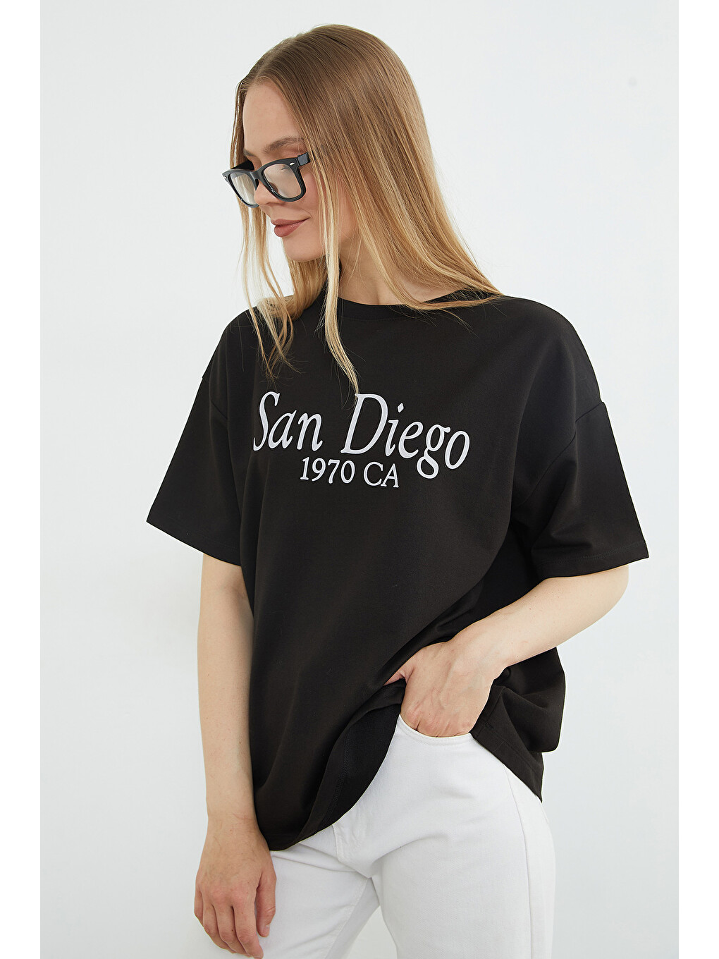 Siyah San Diego Baskılı Oversize Tişört-3