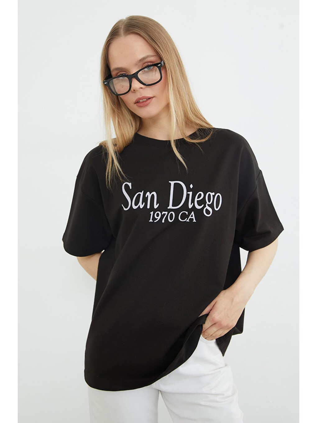 Siyah San Diego Baskılı Oversize Tişört-4