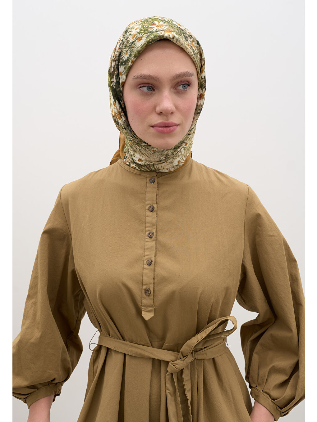 Kahverengi Tıny Daısy Desen Pamuklu Viskon Eşarp Toprak-3