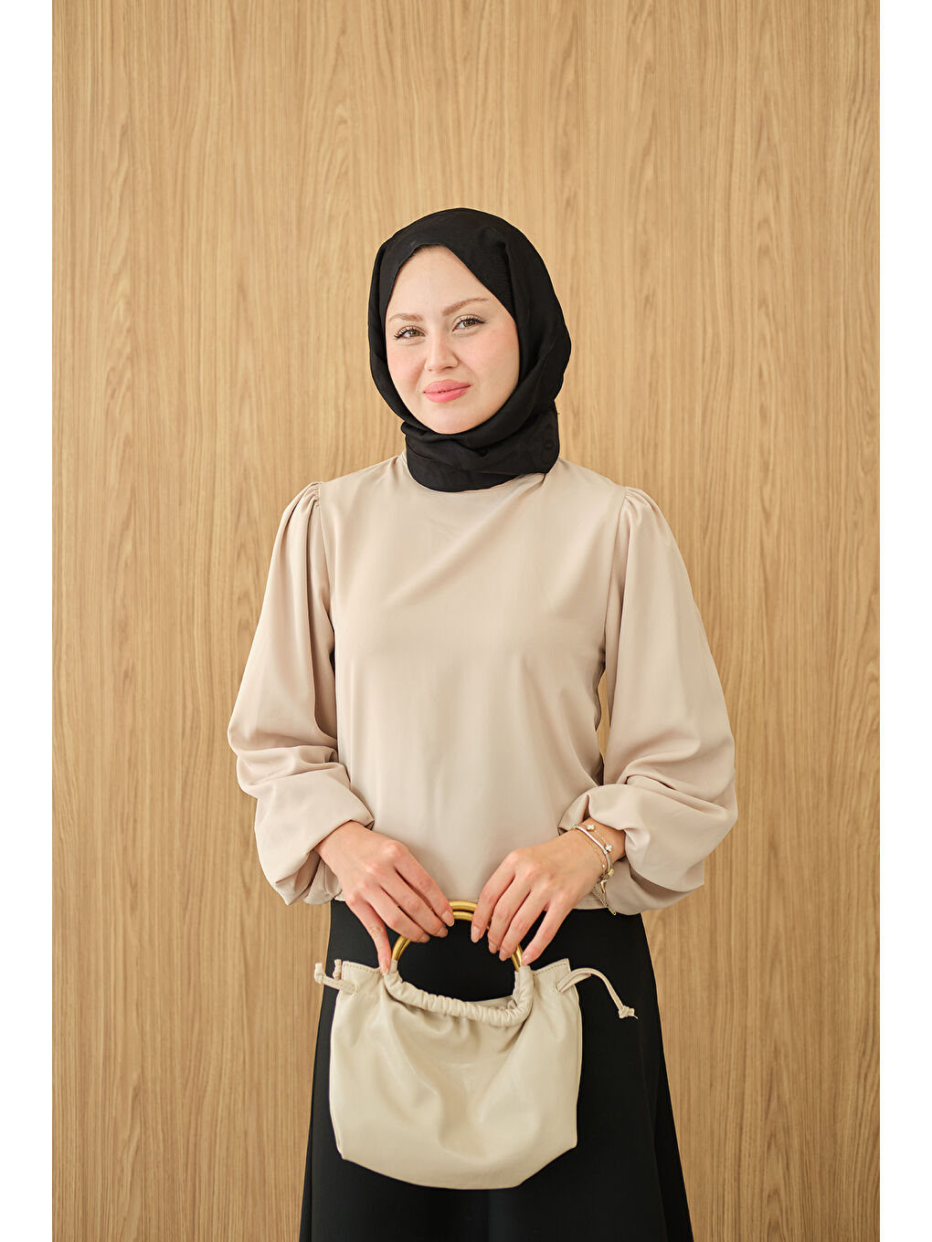 Ekru Kadın Dik Yakalı Ve Balon Kol Bluz Krem-3